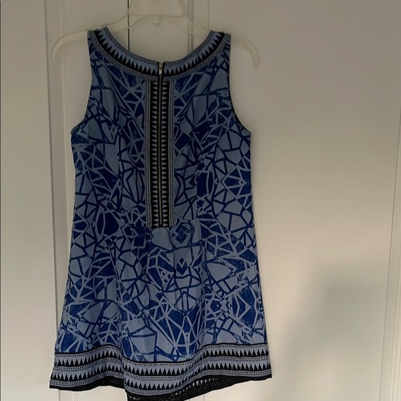 ECI Blue Patterned Sleeveless Blouse - Picture 3 of 4